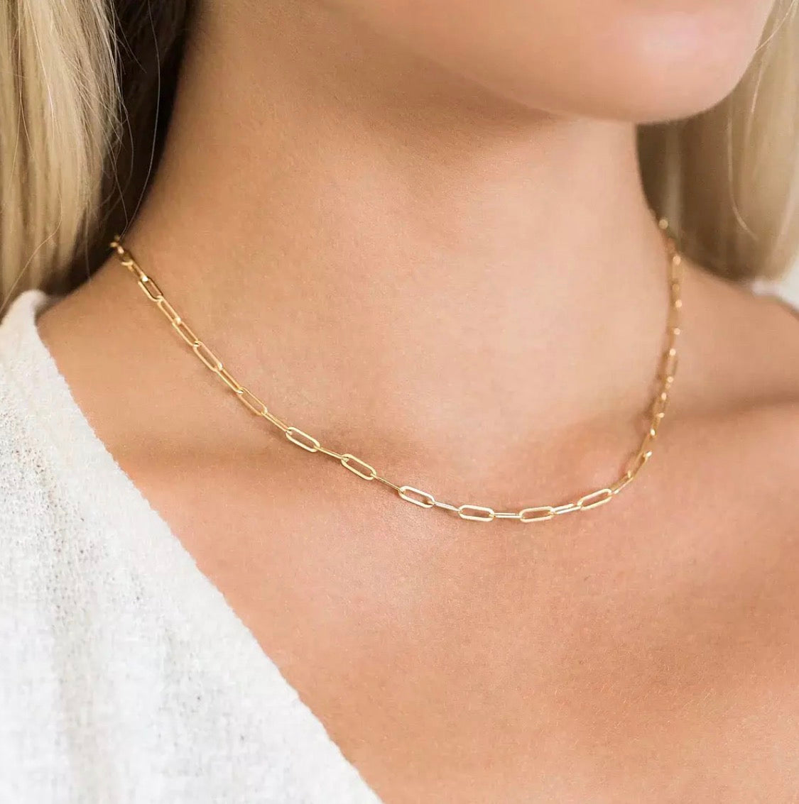Golden link necklace | 18k Gold triple plated | Stainless steel center